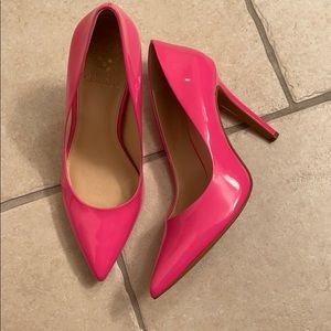 Vince Camuto pink pumps